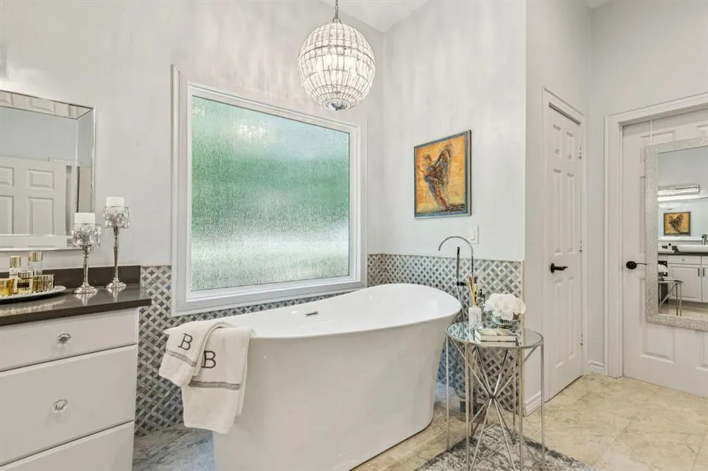 3803 Fishermans Cove