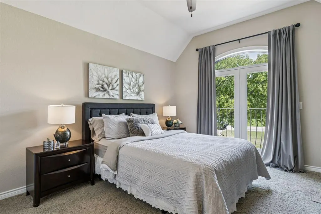 3803 Fishermans Cove