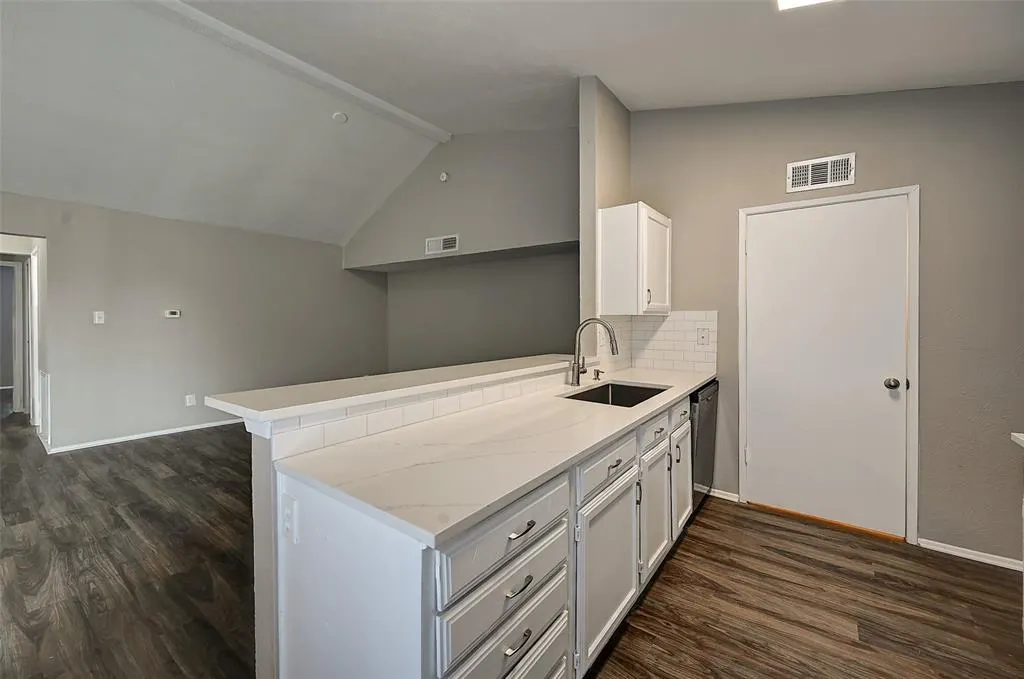 9556 Gonzales Drive