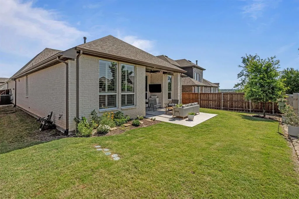 2424 Song Sparrow Lane