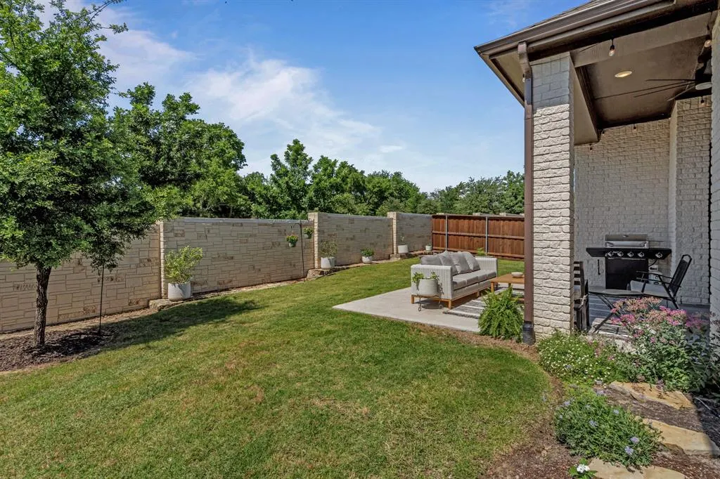 2424 Song Sparrow Lane