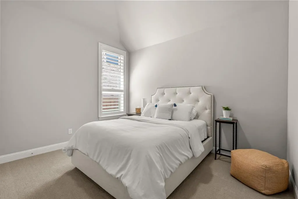 2424 Song Sparrow Lane