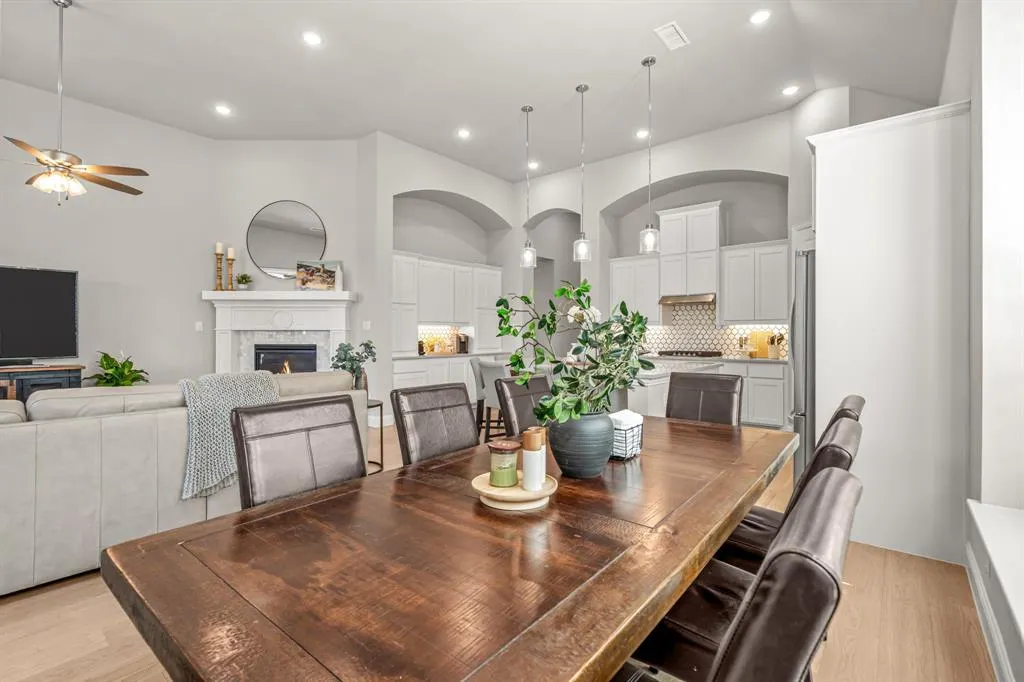 2424 Song Sparrow Lane