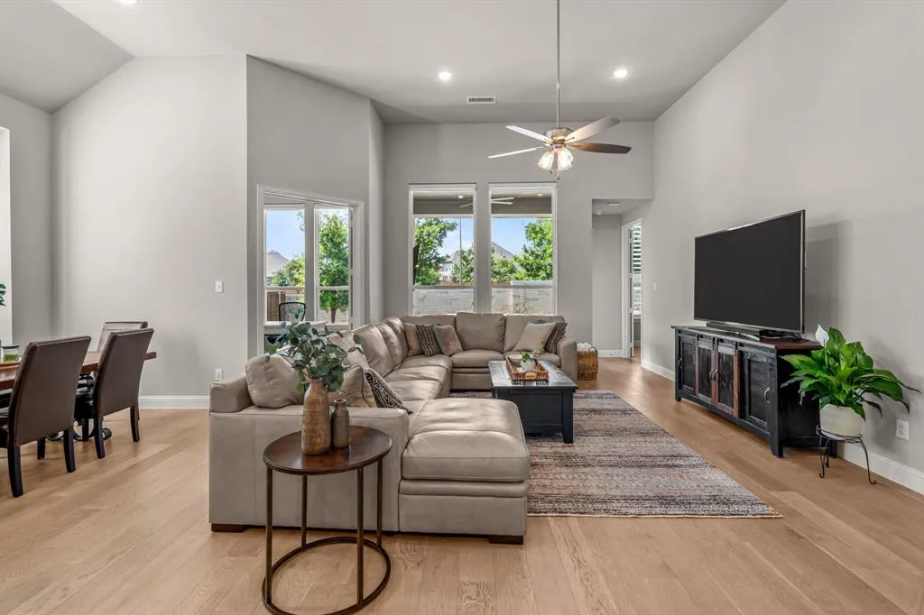 2424 Song Sparrow Lane