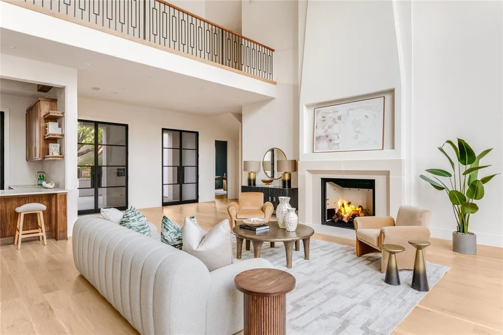 6814 Glendora