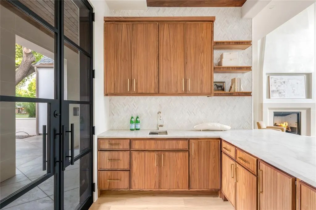 6814 Glendora