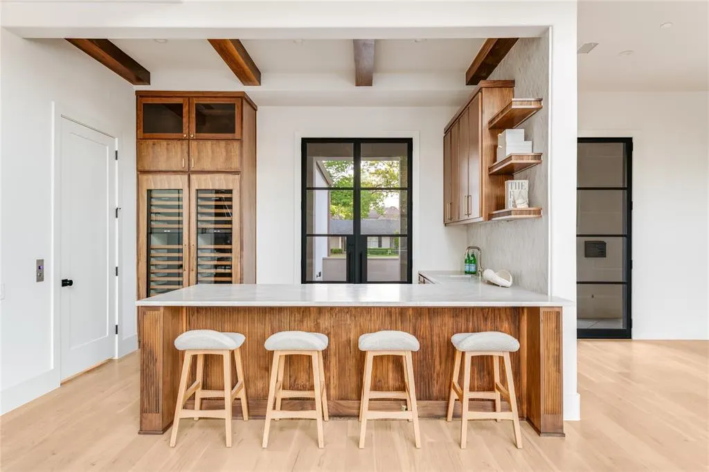 6814 Glendora