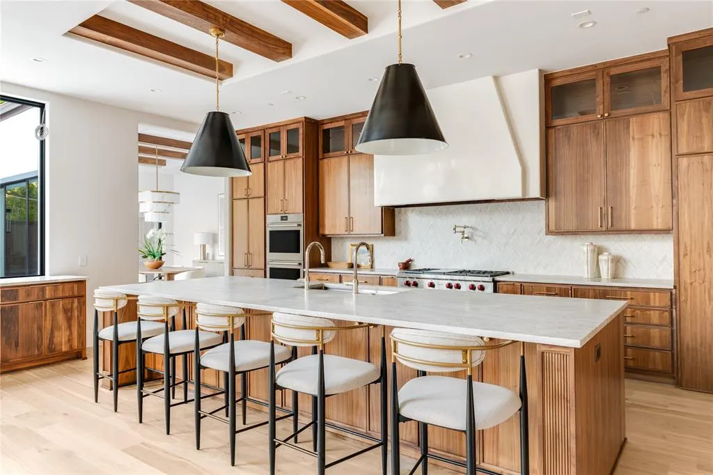 6814 Glendora