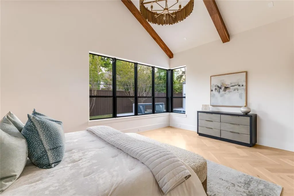 6814 Glendora