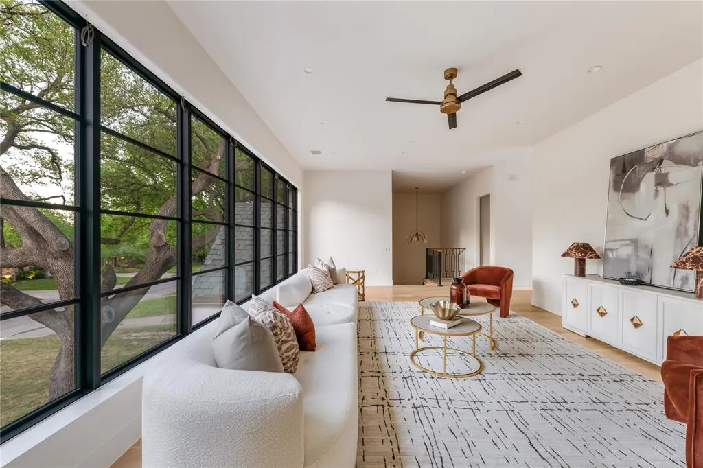6814 Glendora