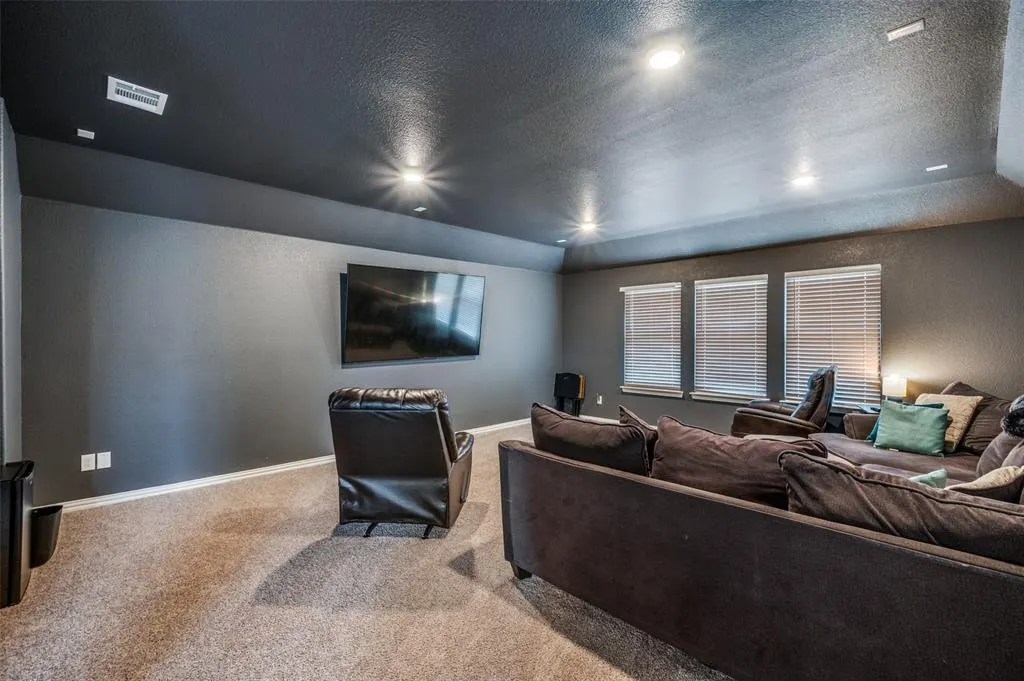 2032 Olivereta Drive