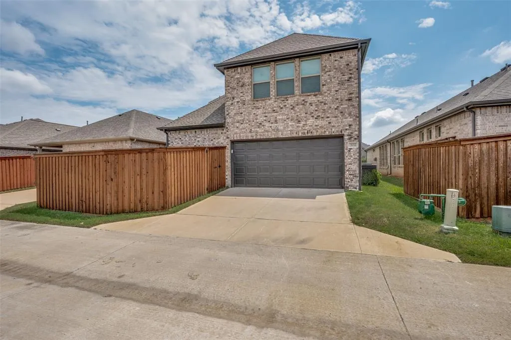 2032 Olivereta Drive