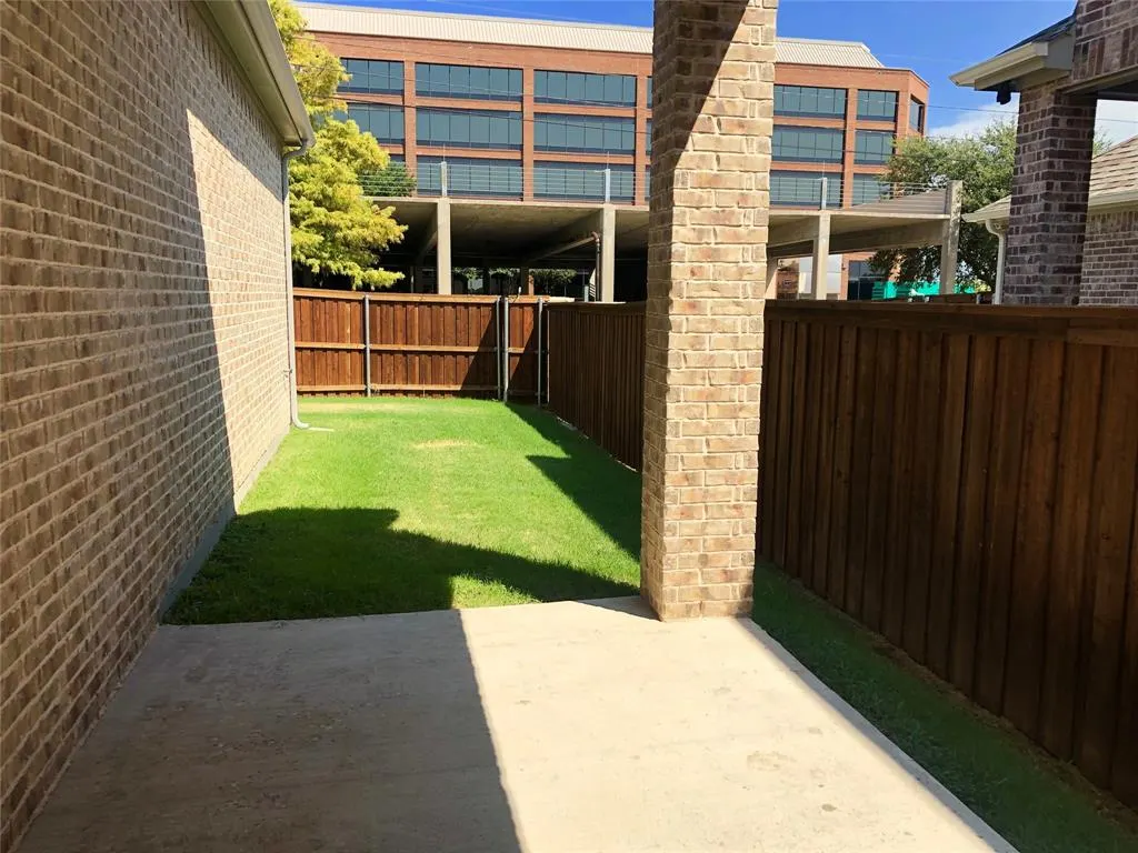 17644 Bottlebrush Drive