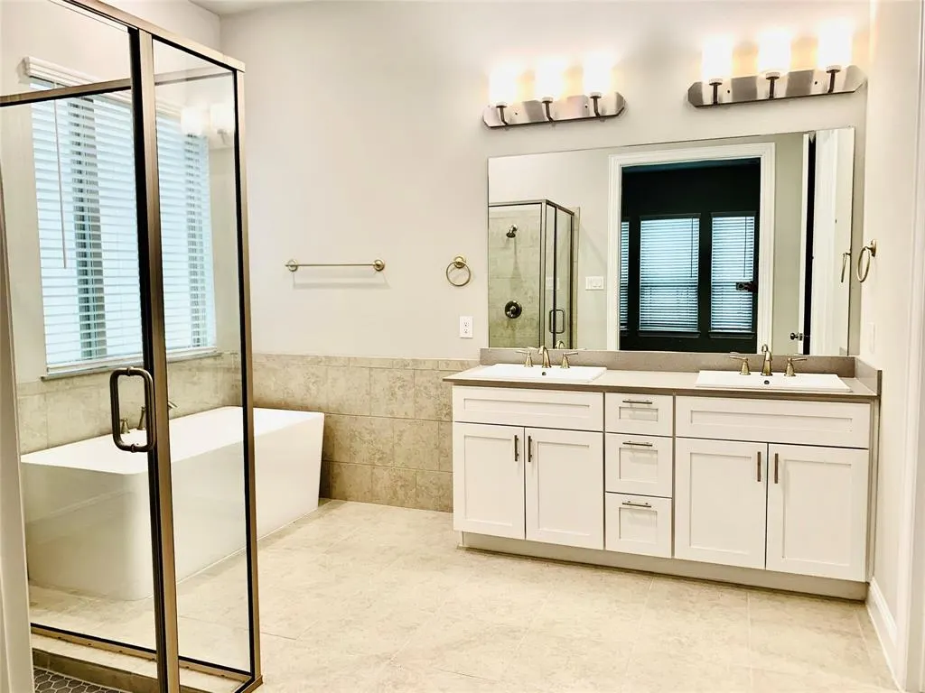17644 Bottlebrush Drive