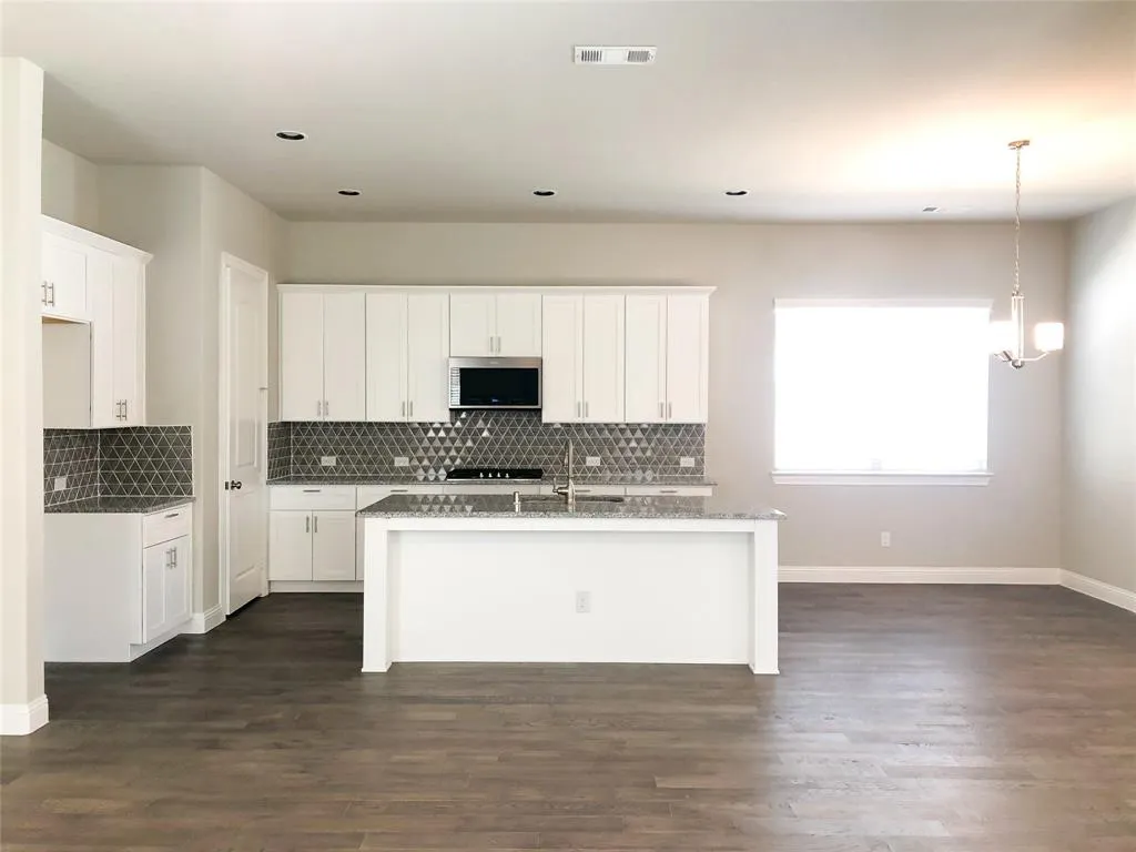 17644 Bottlebrush Drive