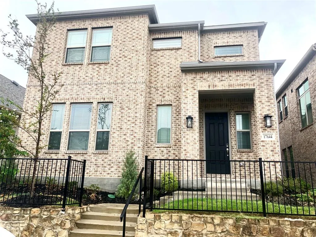 17644 Bottlebrush Drive