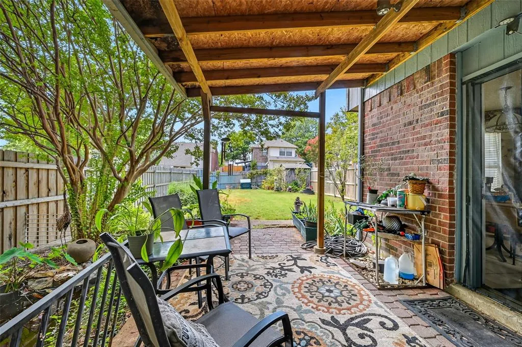 610 Bandera Street