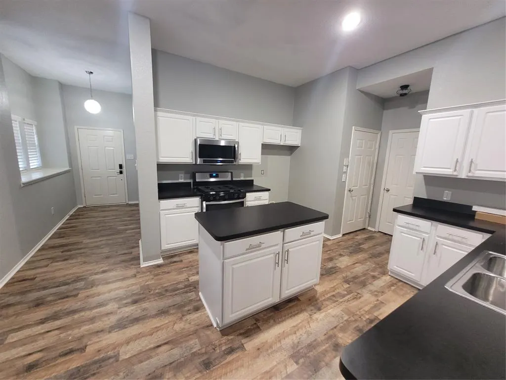 9800 Meadow Rue Drive