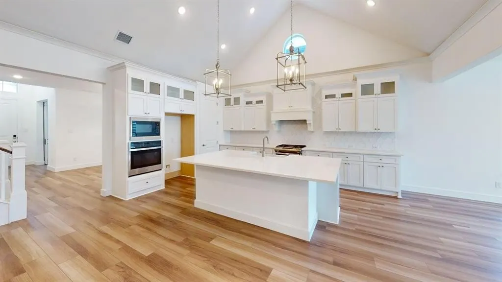 8813 Creekhollow Court