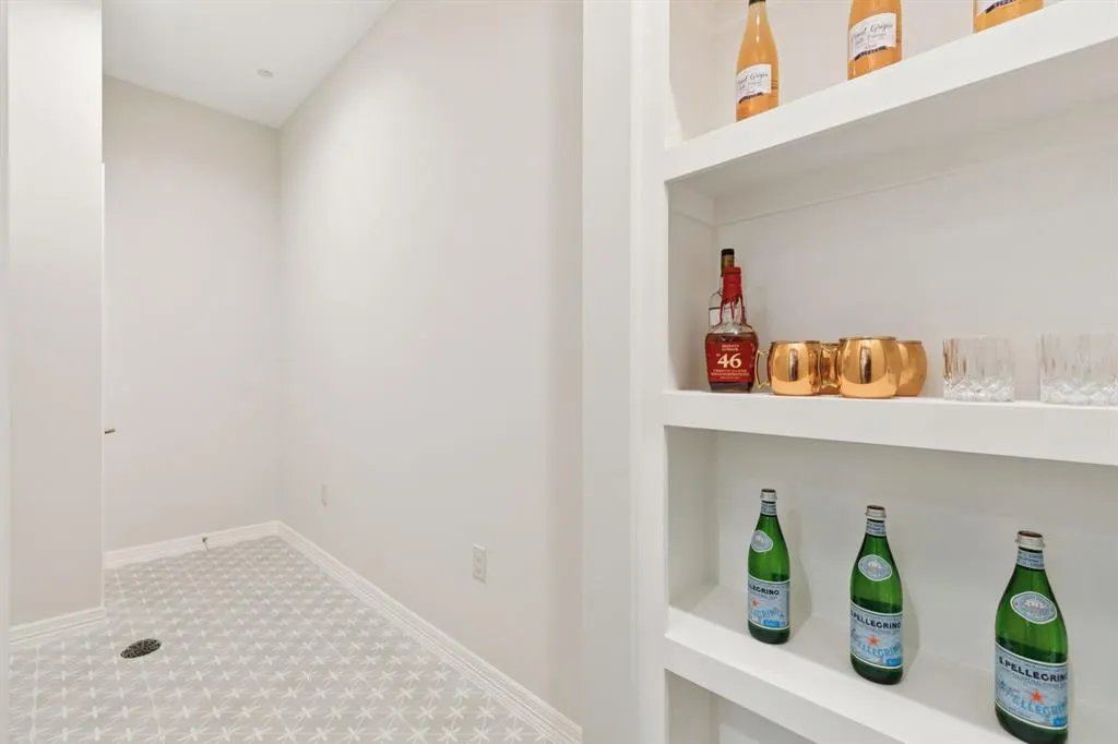 2828 Hood Street, #1506