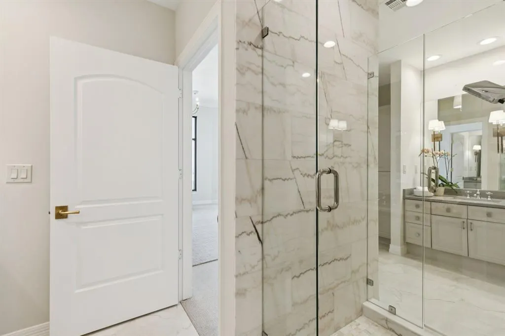 2828 Hood Street, #1506