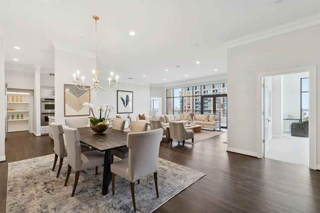 2828 Hood Street, #1506