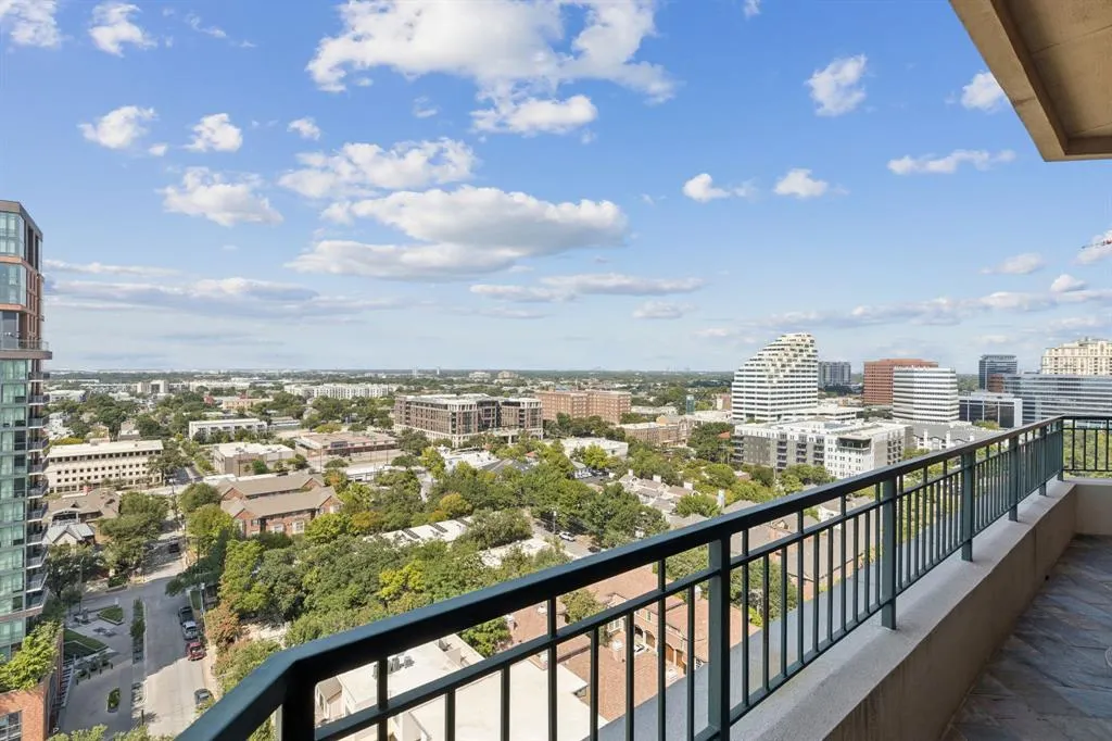 2828 Hood Street, #1506