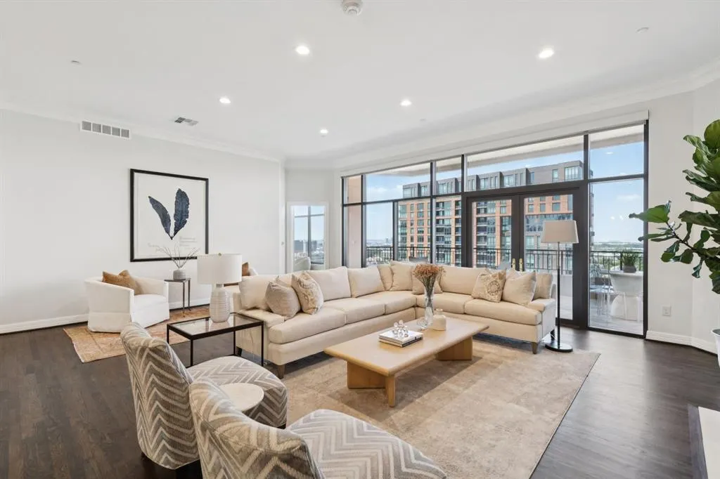 2828 Hood Street, #1506