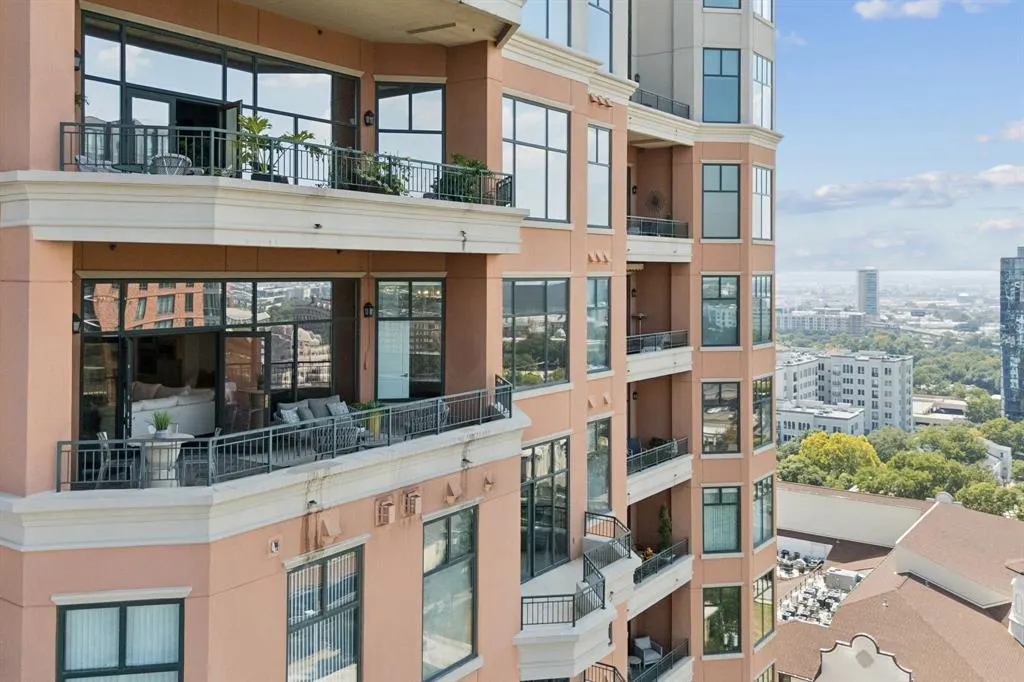 2828 Hood Street, #1506