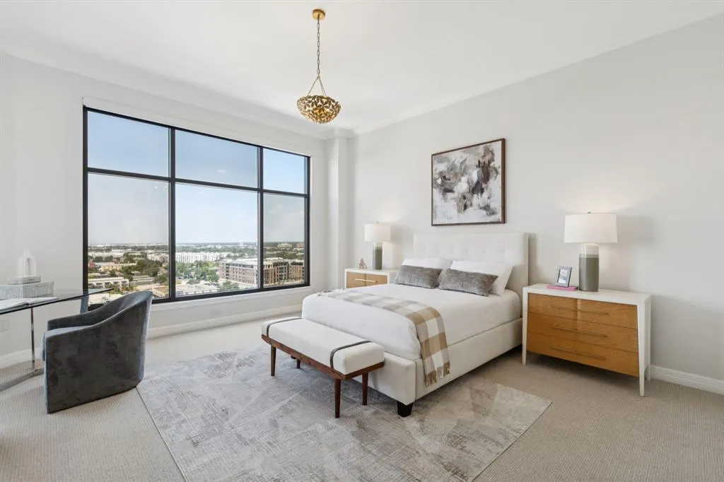 2828 Hood Street, #1506