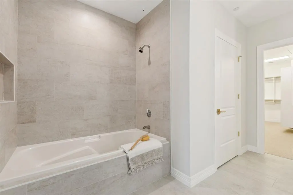 2828 Hood Street, #1506