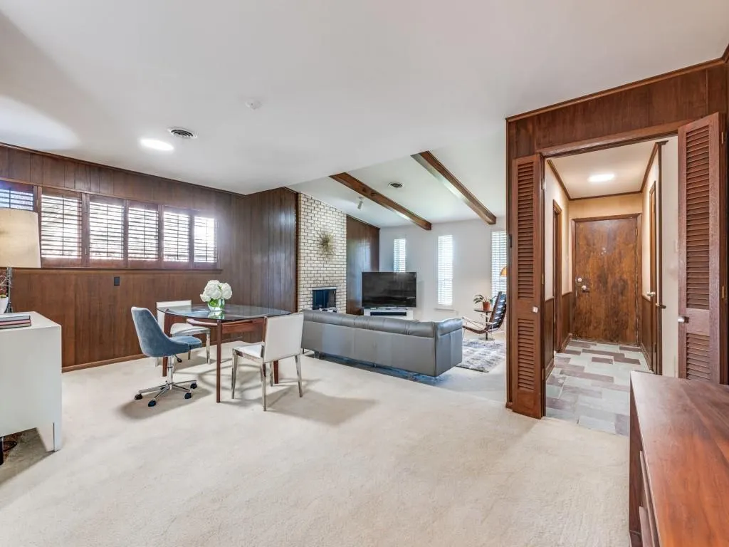 9052 Fringewood Drive