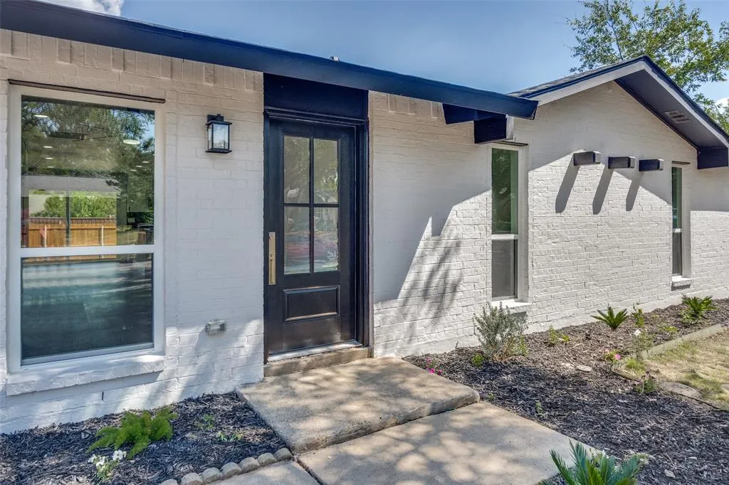 3352 Tarkio Road