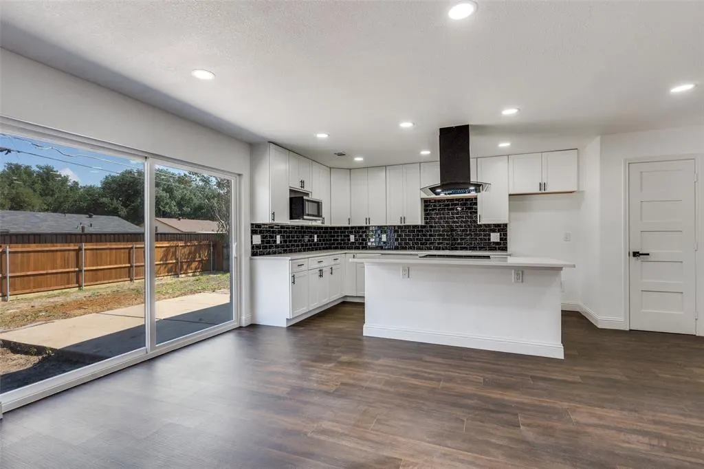 3352 Tarkio Road