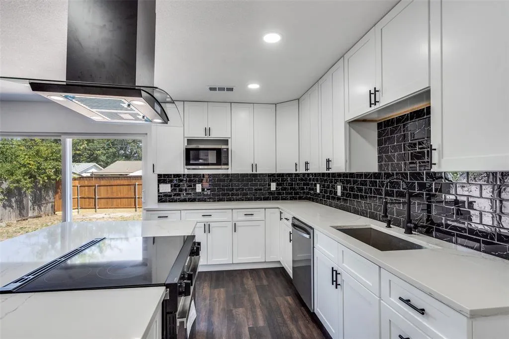 3352 Tarkio Road