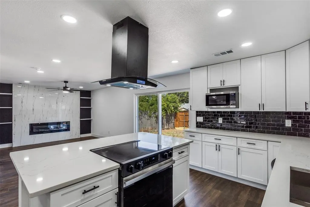 3352 Tarkio Road