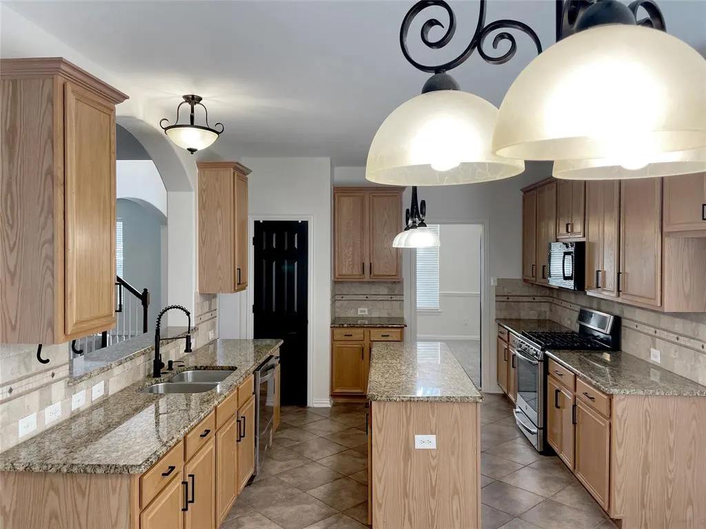 7850 Greenvalley Lane