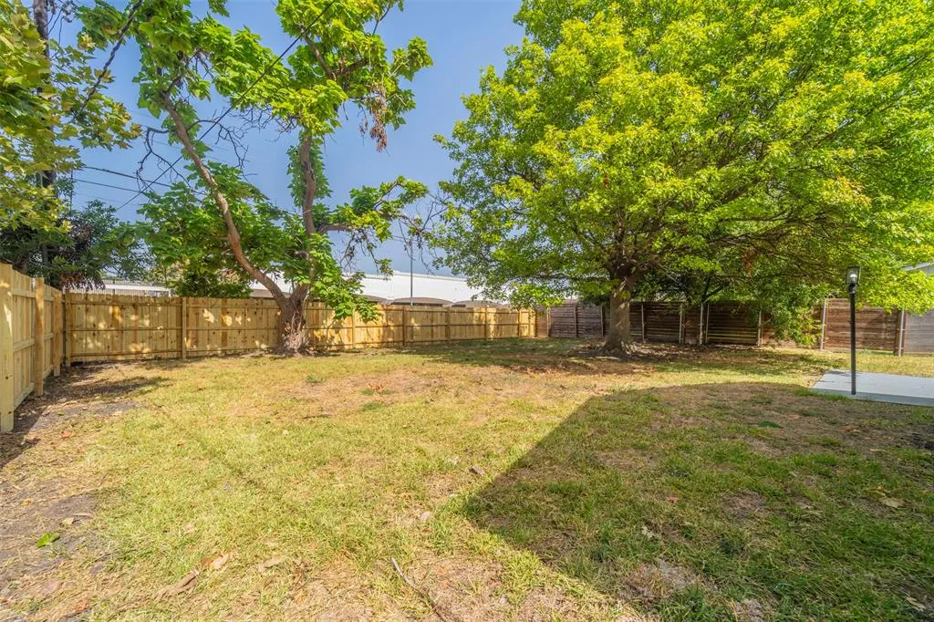 1007 N Cottonwood Drive