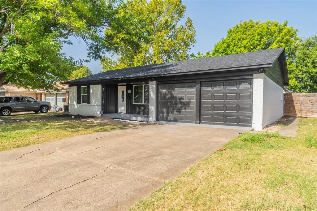 1007 N Cottonwood Drive