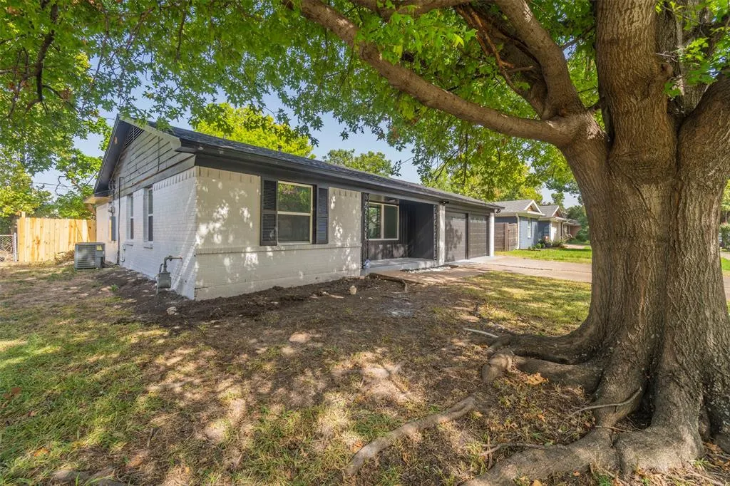 1007 N Cottonwood Drive