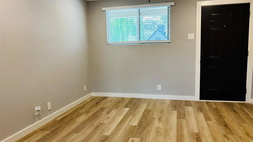 4603 Junius Street, #6