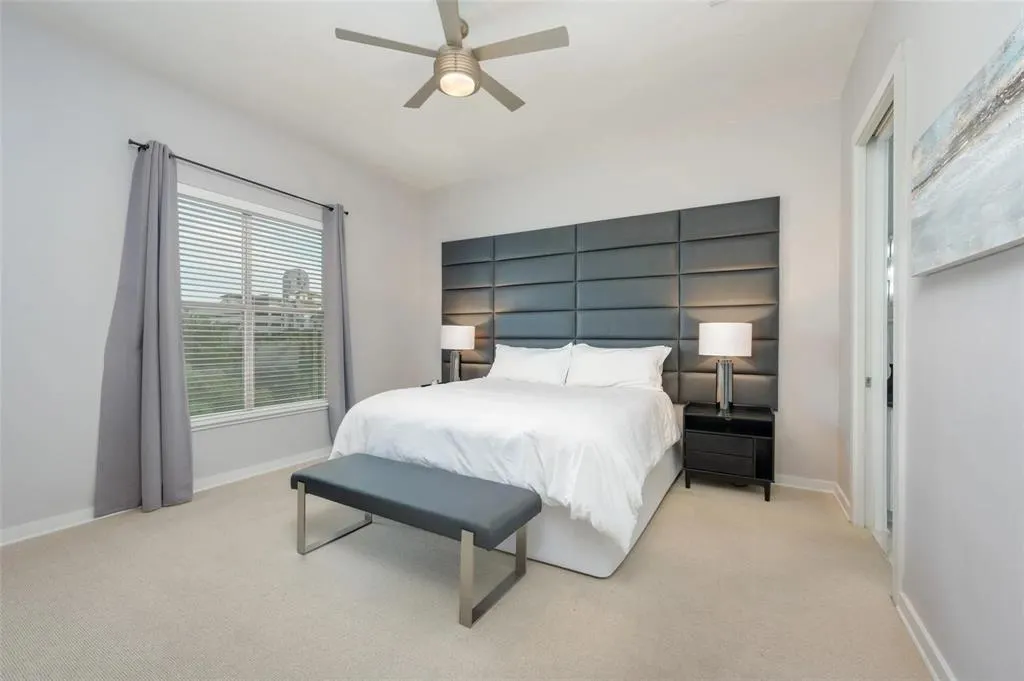 2950 McKinney Avenue, #427