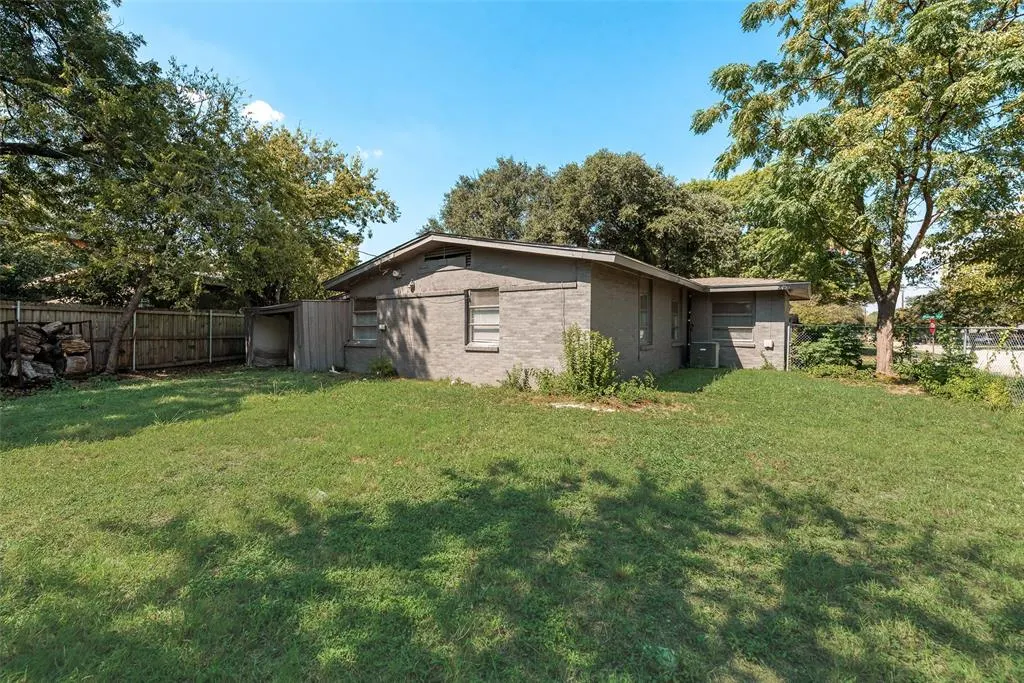 6748 HIALEAH Drive