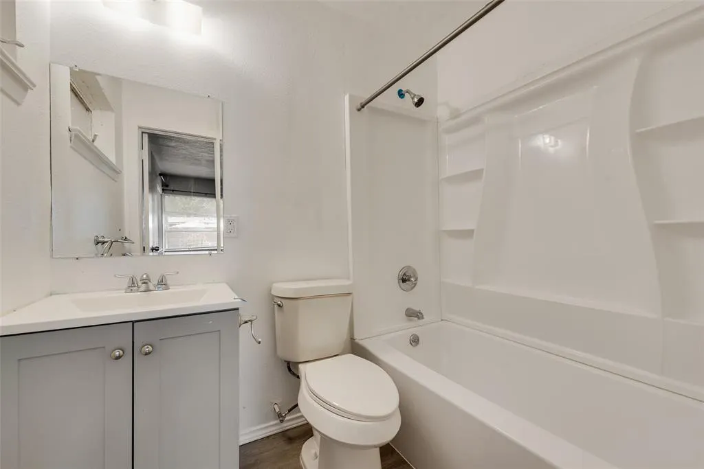 6748 HIALEAH Drive