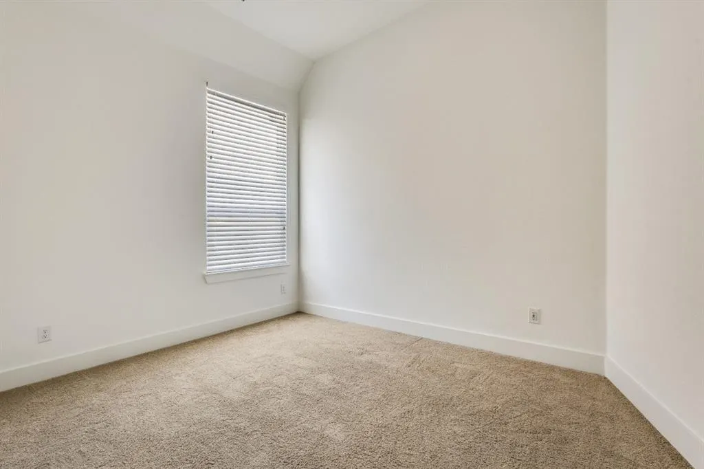 1704 Hydrangea Lane