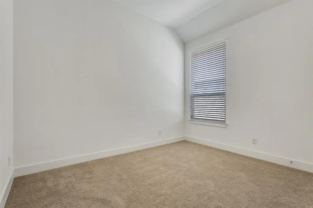 1704 Hydrangea Lane