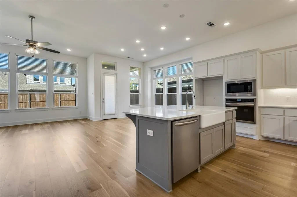1704 Hydrangea Lane