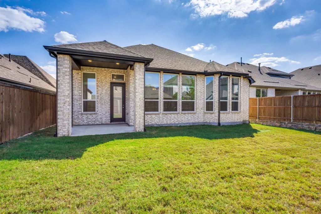 1704 Hydrangea Lane