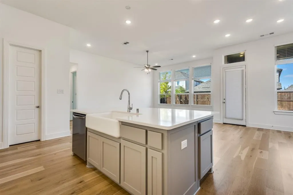 1704 Hydrangea Lane
