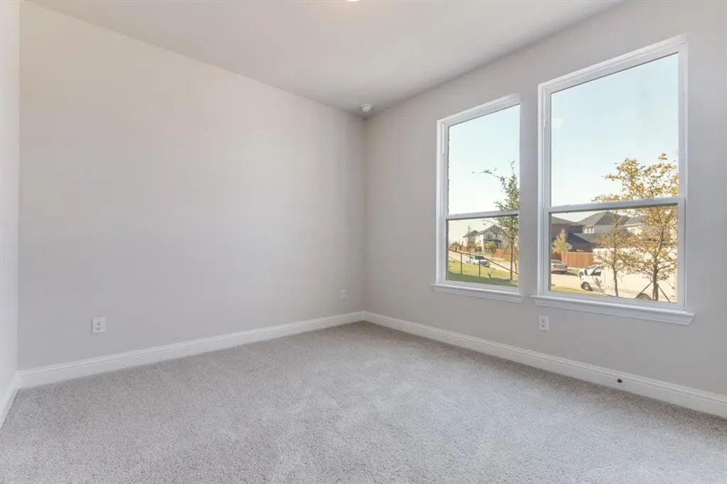 11692 Chepstow Crescent Court